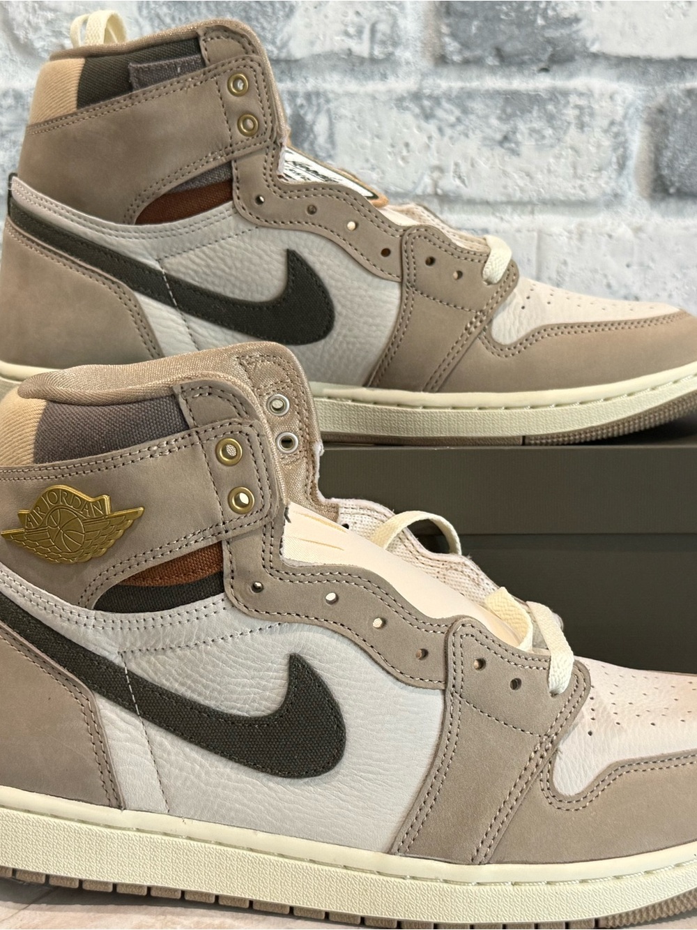 Jordan 1 High Retro Khaki 10.5m 12w